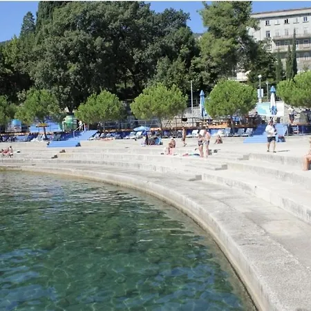 Riviera Days Apartman Lovran
