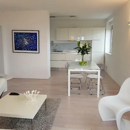 Riviera Days Apartman